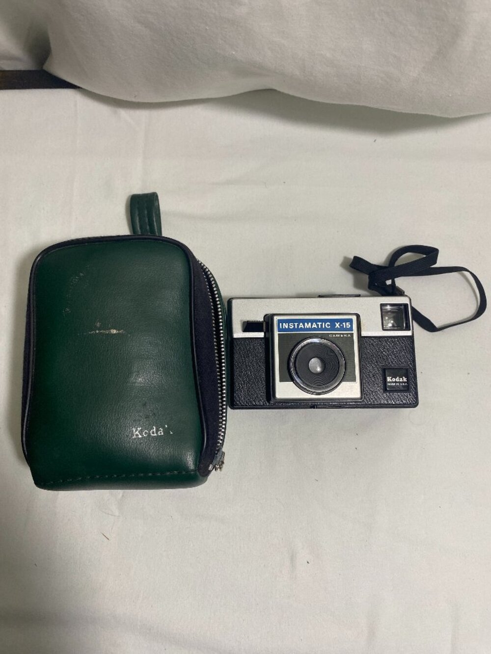 Vintage Kodak Instamatic X-15 126 Film Camera w/ Original Green Case Untested US